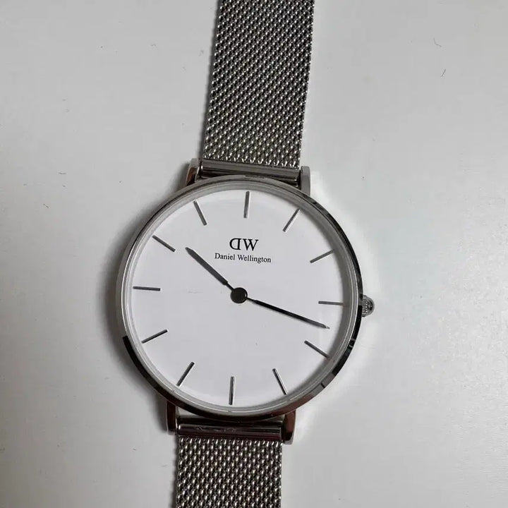 [BUNJANG] Daniel Wellington Silver 24mm Watch / 다니엘웰링턴 시계