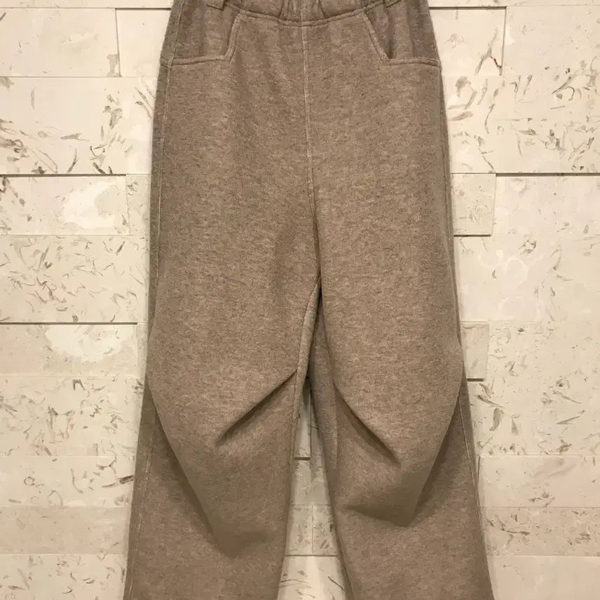 [BUNJANG] Os Kamien Cozy Wool Pants Oatmeal / Os) 카미엔 코지 울 팬츠 오트밀