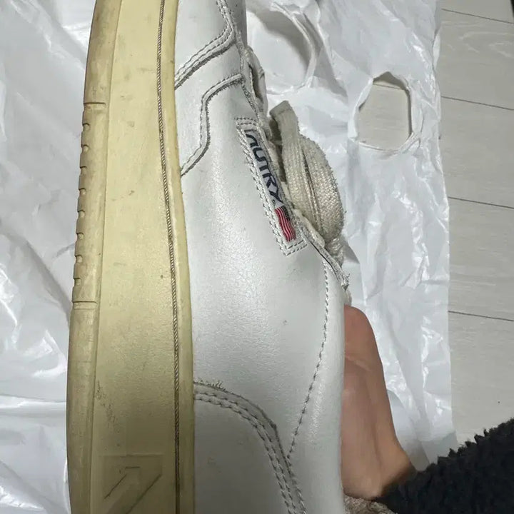 [BUNJANG] Autry Medalist 270 Sneakers / 오트리 메달리스트 270