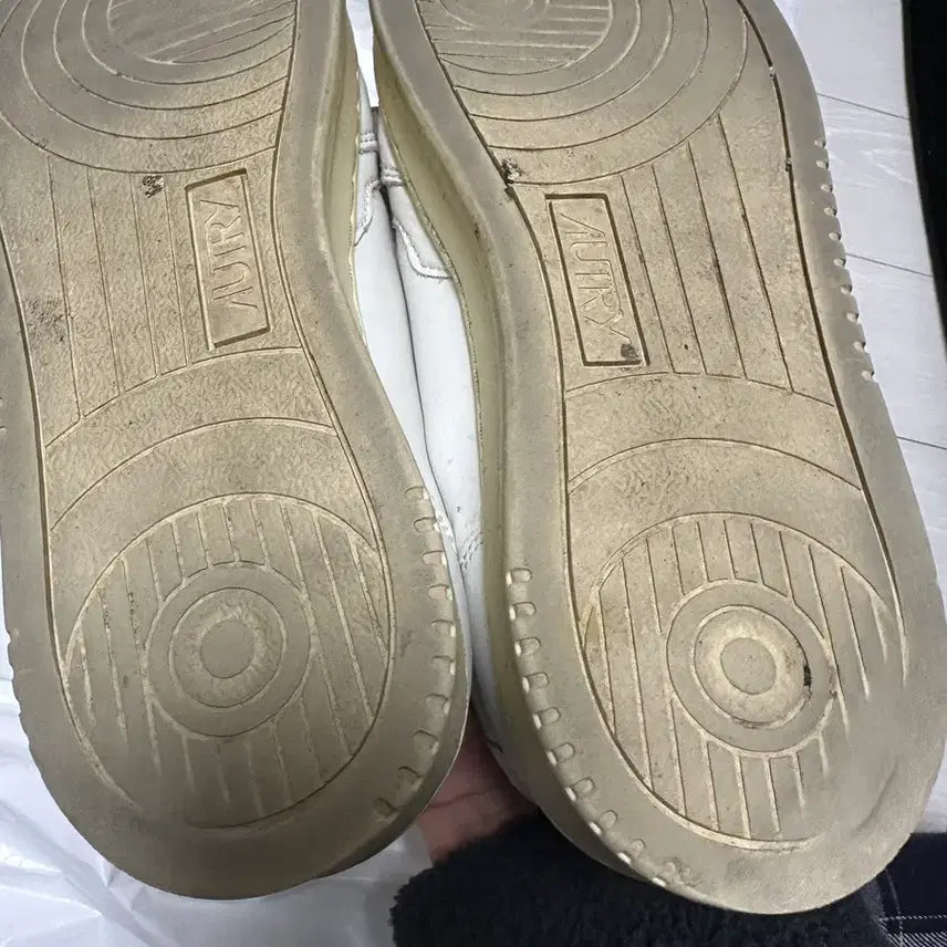 [BUNJANG] Autry Medalist 270 Sneakers / 오트리 메달리스트 270
