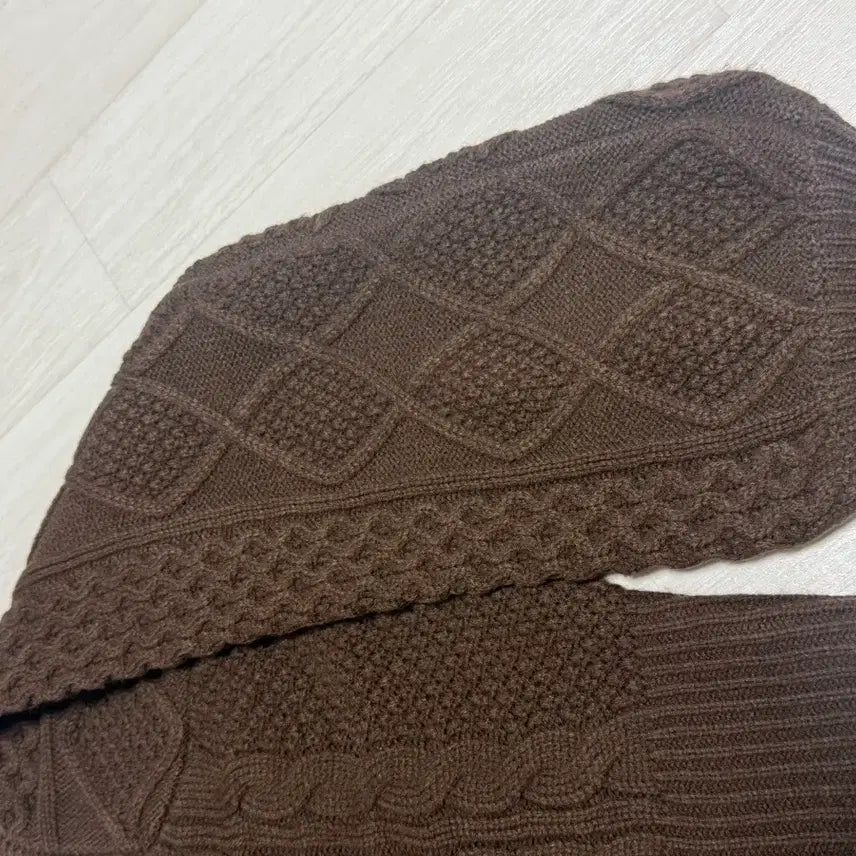 [BUNJANG] Brown Cable Knit Crop Sweater / 브라운 꽈배기 크롭 니트