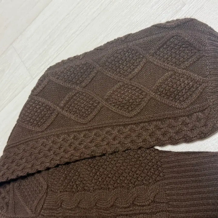[BUNJANG] Brown Cable Knit Crop Sweater / 브라운 꽈배기 크롭 니트