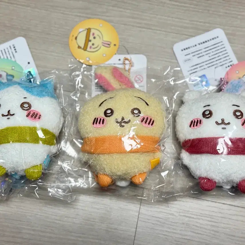 [BUNJANG] Chiikawa Market Scarf Bundle Set / [일괄] 중국 치이카와 마켓 목도리 치이카와 하치와레 우사기