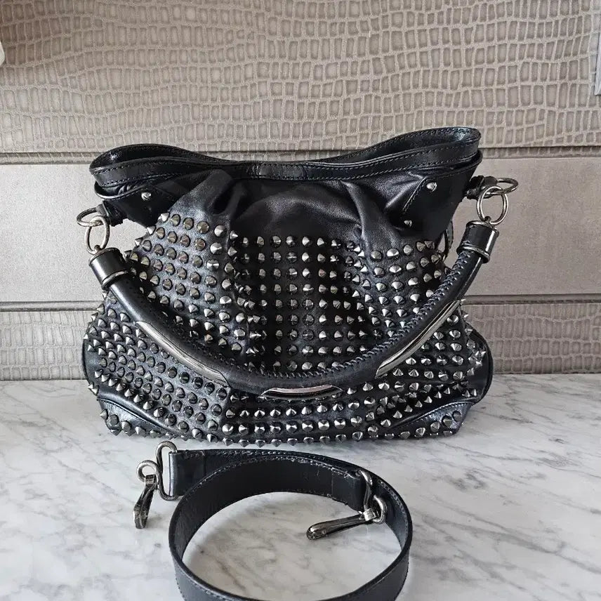 [BUNJANG] Burberry Prosum Studded Leather Hobo Bag / 버버리 프로섬 스터드 레더 호보백