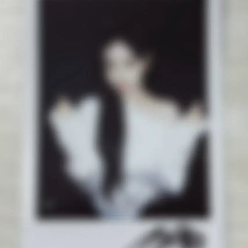 [BUNJANG] tripleS Kim Nakyoung Signed Polaroid / 트리플에스 김나경 싸인 폴라로이드 싸폴 triples nakyoung