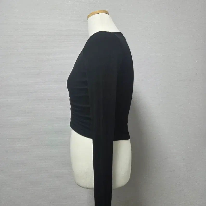 [BUNJANG] Button V-Neck Cropped Shirring T-Shirt / 몸매시스 단추 브이넥 크롭 셔링티