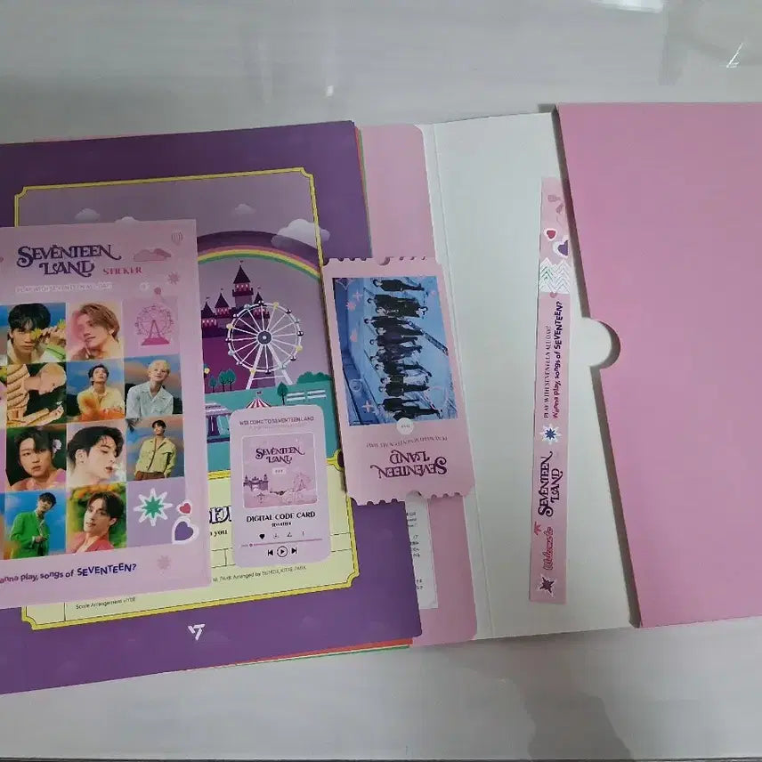 세븐틴 악보(배송비 포함) + 덤 공굿 포카