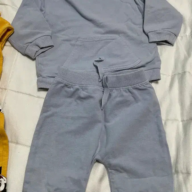 [BUNJANG] H&M Mickey Mouse & ZARA Bundle Set / H&M 미키마우스 상하의 세트 + ZARA 상하의세트 일괄