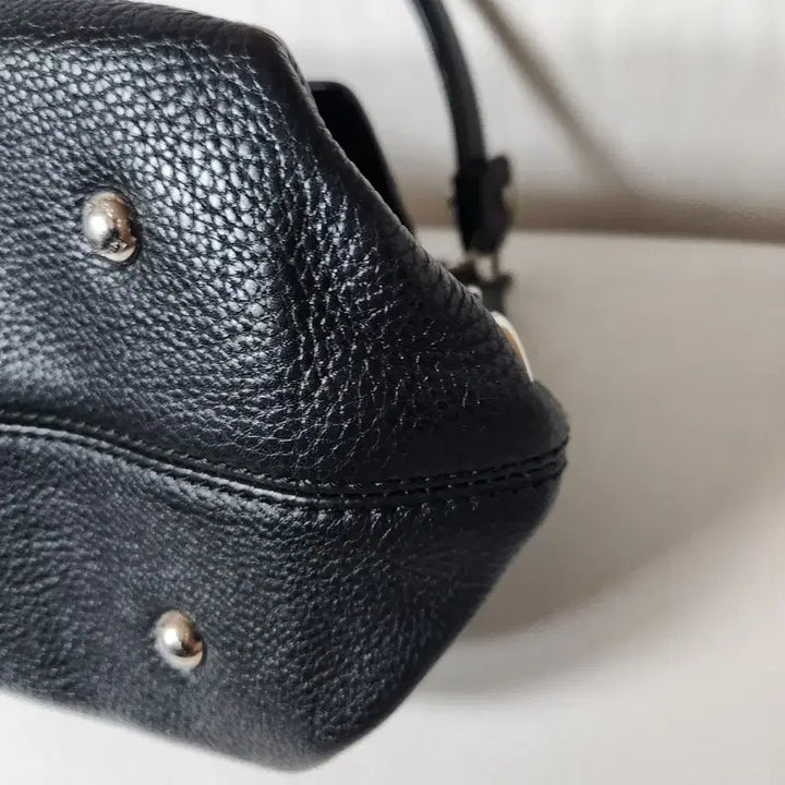 [BUNJANG] Ferragamo Gancini Olivia Silver-Tone Handbag / 페레가모 간치니 은장 올리비아