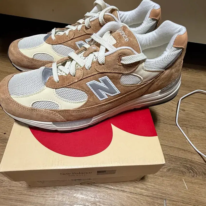 [SOLD OUT] 뉴발란스 992 메이드 인 USA 스위트 카라멜 칼슘 290