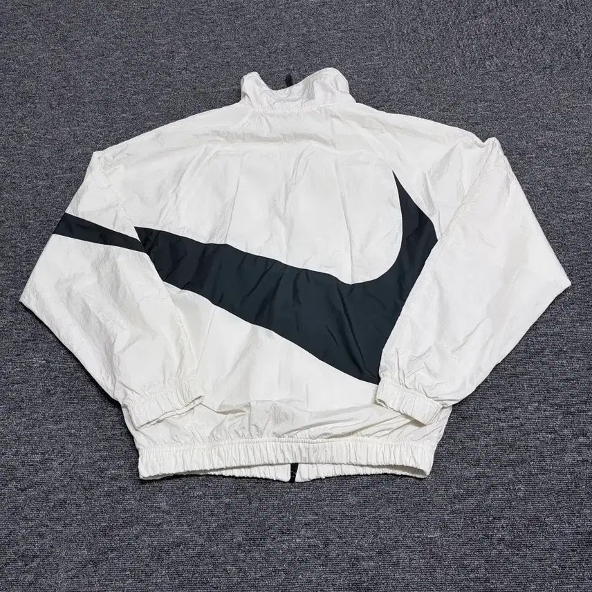 [BUNJANG] Nike Big Swoosh Windbreaker Jacket / 나이키 빅스우시 바람막이