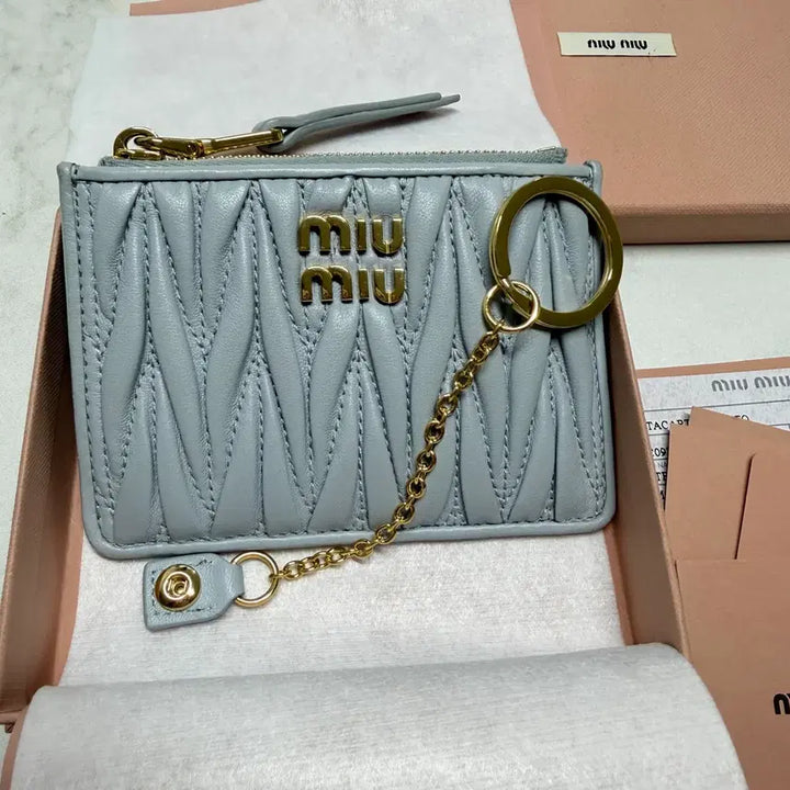 [BUNJANG] Miu Miu Matelassé Zipper Card Wallet / 미우미우 마테라쎄 지퍼 카드지갑
