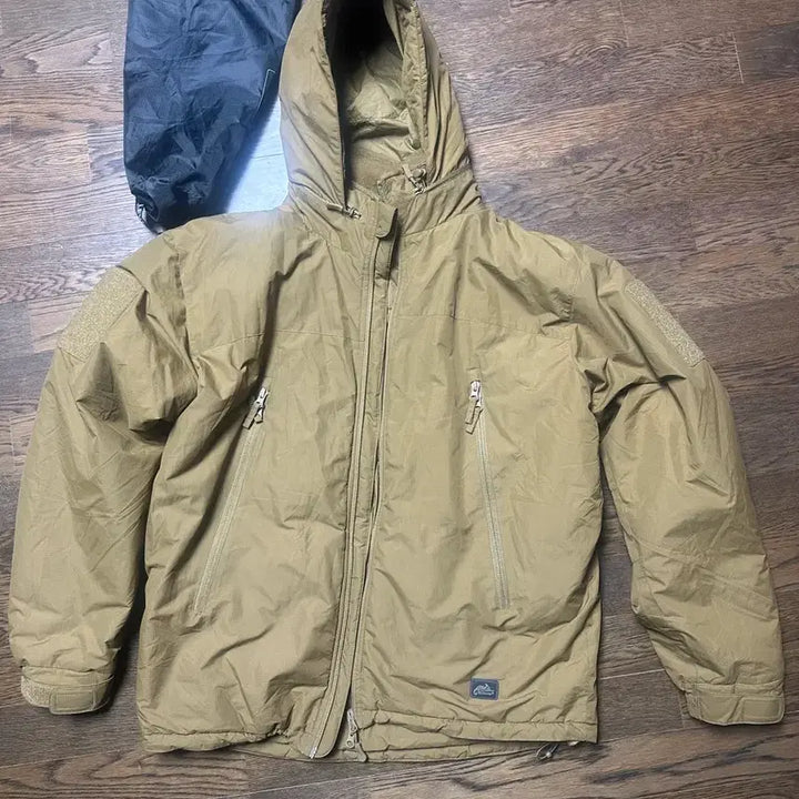 [BUNJANG] Helikon-Tex Level 7 Parka Coyote M / 헬리콘텍스 레벨7파카 M 코요테