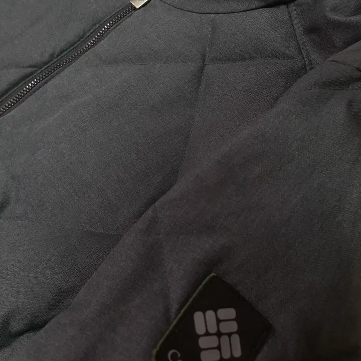 [BUNJANG] Columbia Down Padded Jacket (L Size) / 컬럼비아 다운패딩 L사이즈