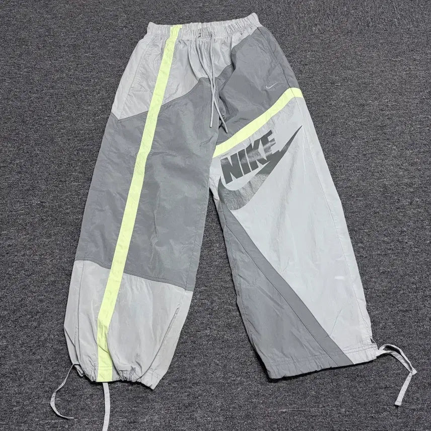 [BUNJANG] Nike Mid-Rise Loose Open Hem Pants / 나이키 미드라이즈 루즈 오픈 햄 팬츠