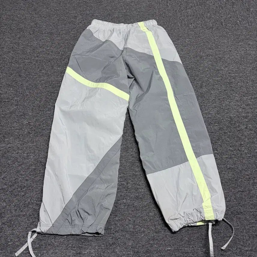 [BUNJANG] Nike Mid-Rise Loose Open Hem Pants / 나이키 미드라이즈 루즈 오픈 햄 팬츠