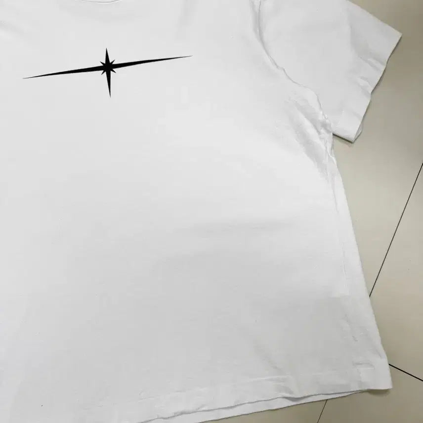 [BUNJANG] Tilden Signature Big Logo Minimal White T-Shirt / 틸던 시그니처 빅로고 미니멀 화이트 반팔 티셔츠