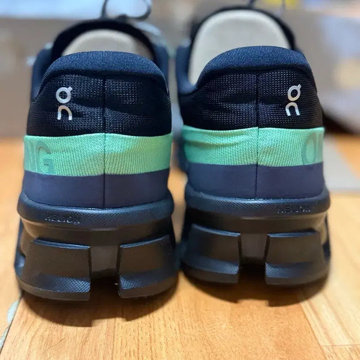 [BUNJANG] On Running Cloudmonster 2 Sneakers / 온 러닝 클라우드 몬스터2 285