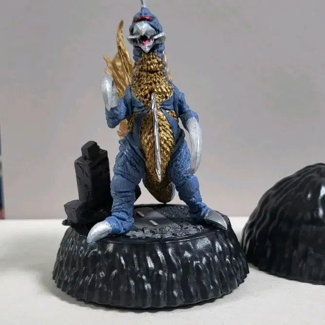 [BUNJANG] Bandai Godzilla HG Gigan Figure / 반다이 고질라 HG 3 가이강 가챠
