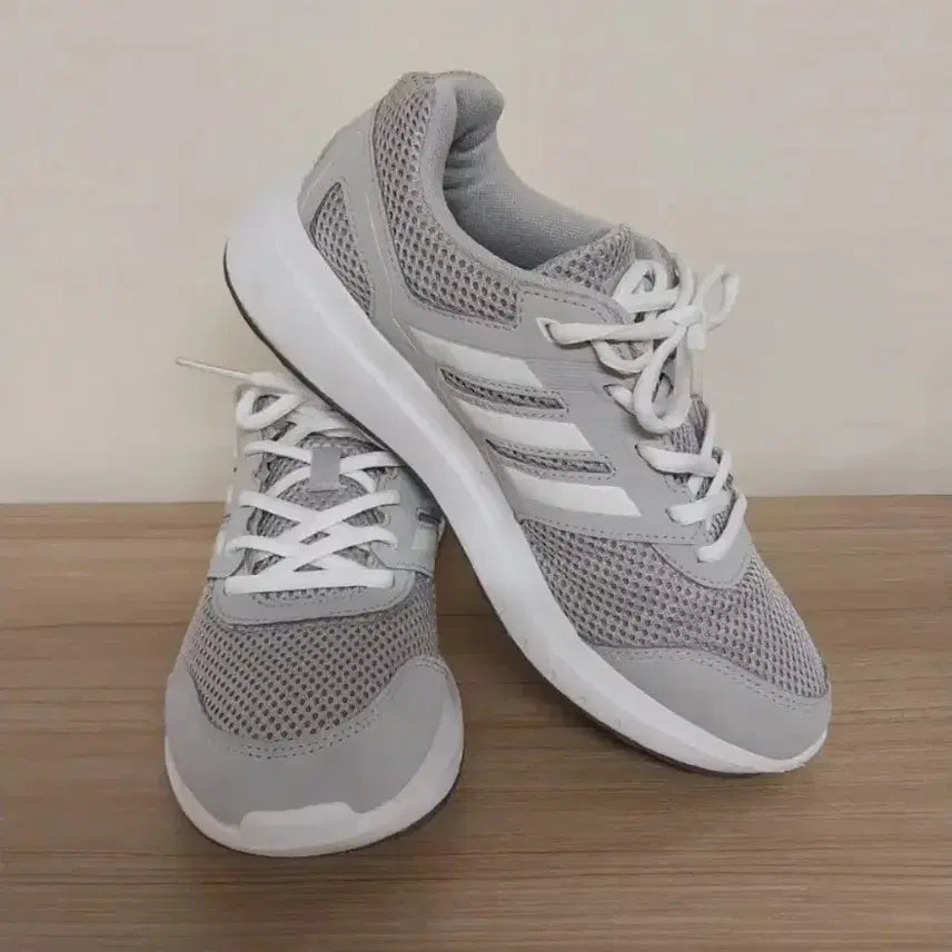 [BUNJANG] Adidas Running Shoes (Gray, 235) / 여성 아디다스 그레이 런닝화, 운동화 (235)