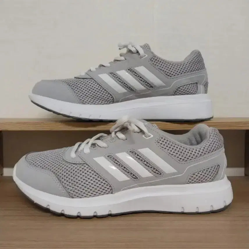 [BUNJANG] Adidas Running Shoes (Gray, 235) / 여성 아디다스 그레이 런닝화, 운동화 (235)