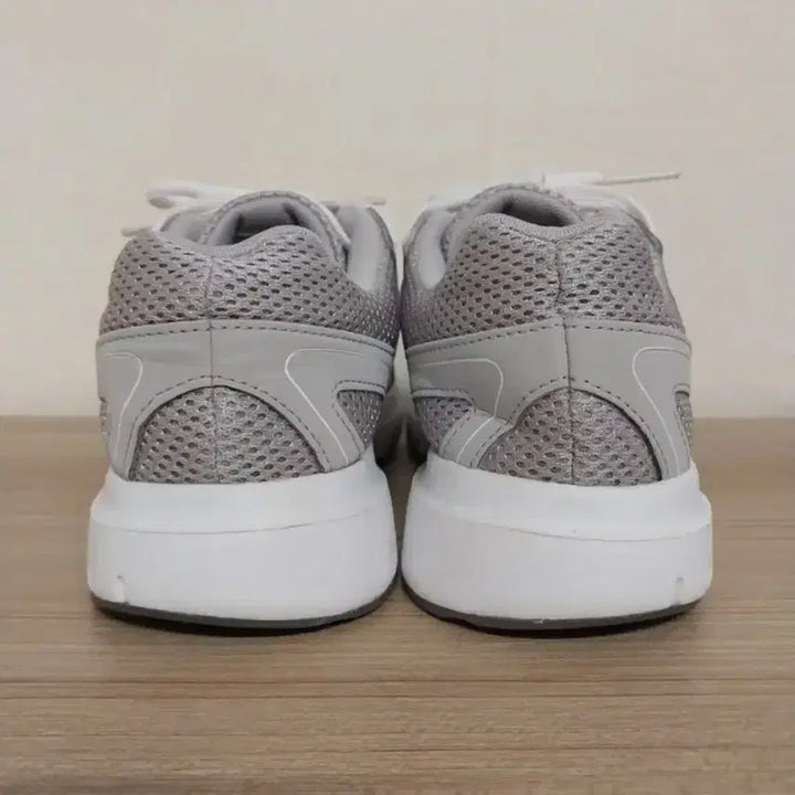 [BUNJANG] Adidas Running Shoes (Gray, 235) / 여성 아디다스 그레이 런닝화, 운동화 (235)