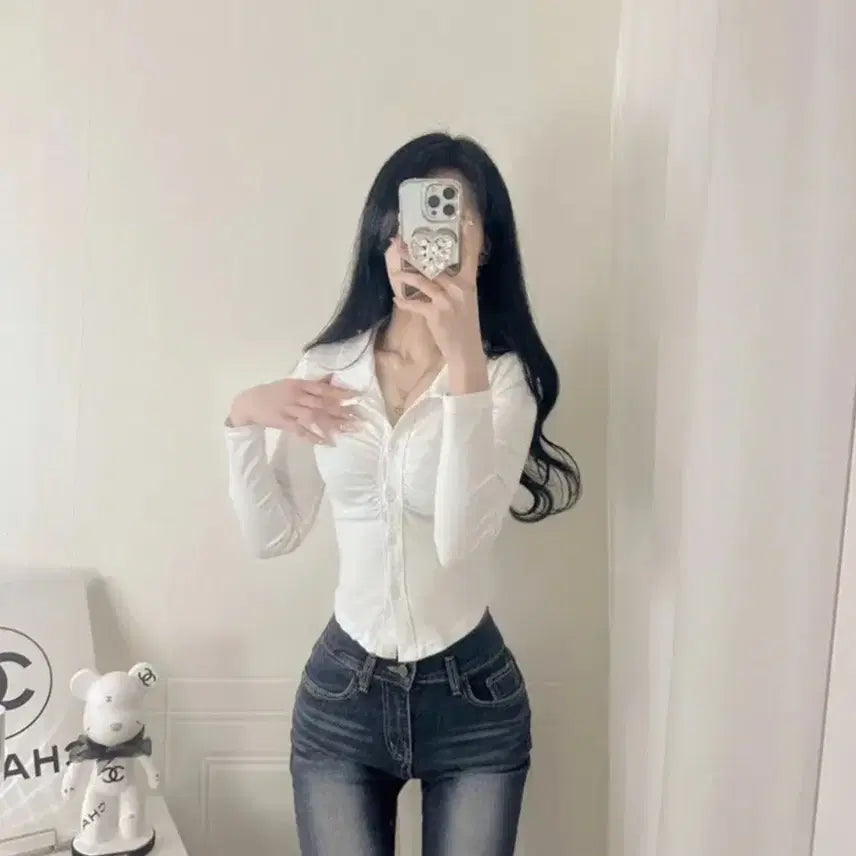 [BUNJANG] White Shirred Glam Long Sleeve Blouse / 화이트 셔링 글램 긴팔 볼륨 굴림 블라우스