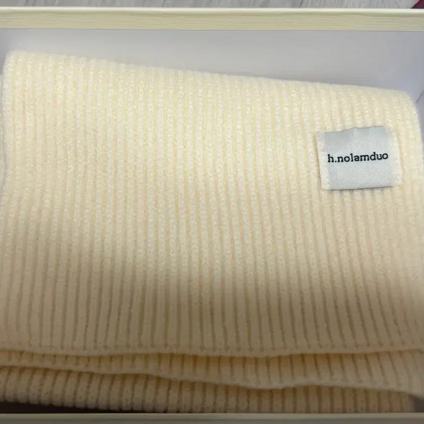 [BUNJANG] Unused Cream Scarf / 목도리 미사용 새상품