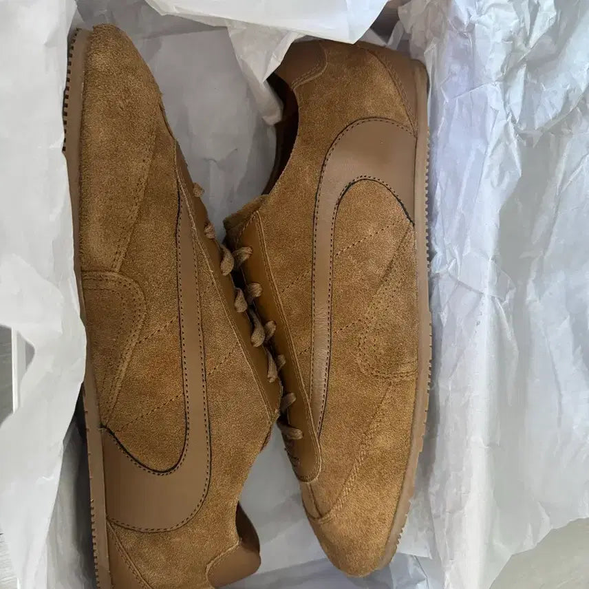 [BUNJANG] COS Minimal Sneakers Mocha / 코스 미니멀 스니커즈 모카