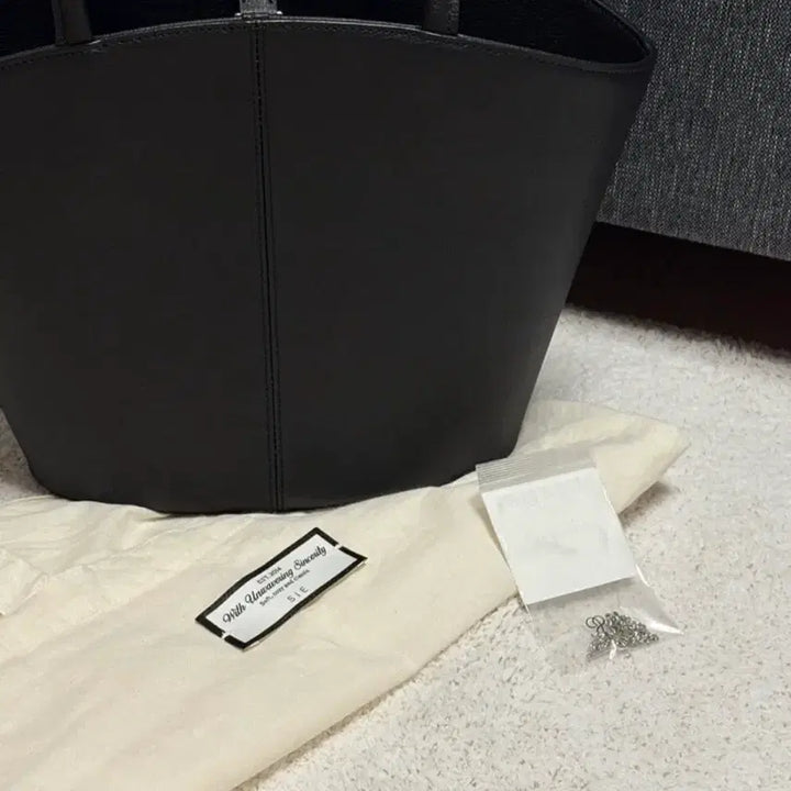 [BUNJANG] Sie Base Mini Tote Bag (Black) / 시에 sie 베이스 미니 토트백 (블랙)