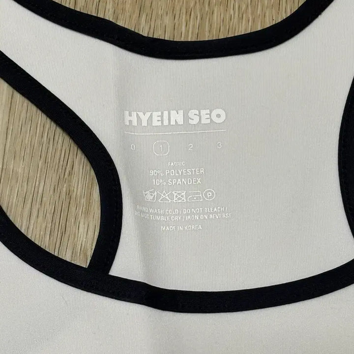 [BUNJANG] NewJeans Hyein Sports Tank Top (Size 1) / 혜인서 스포츠 탱크탑 1사이즈