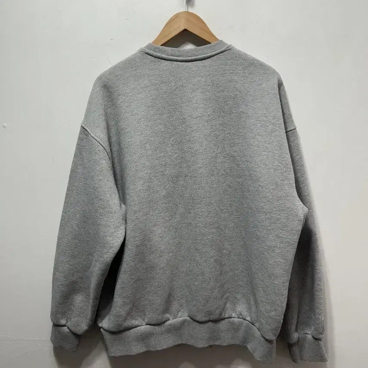 [BUNJANG] NBA Milwaukee Bucks Gray Sweatshirt L / NBA 밀워키 벅스 맨투맨 티셔츠 그레이 L