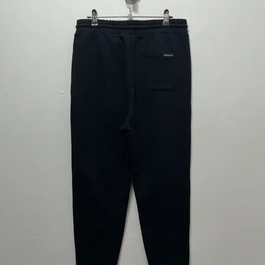 [BUNJANG] Guess Black Training Jogger Pants L / 게스 블랙 트레이닝 조거바지 새상품 L
