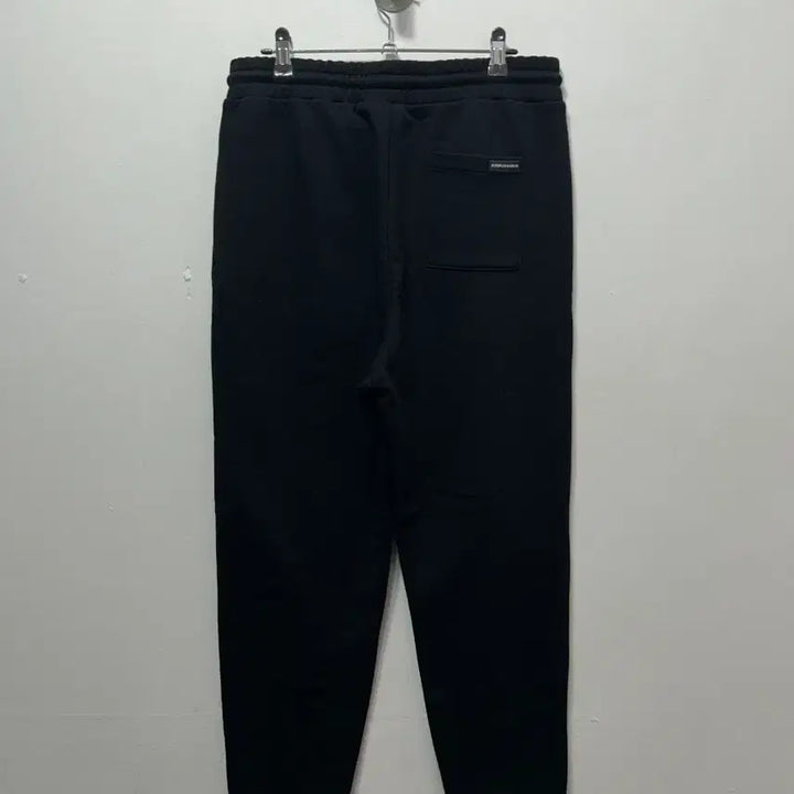 [BUNJANG] Guess Black Training Jogger Pants L / 게스 블랙 트레이닝 조거바지 새상품 L