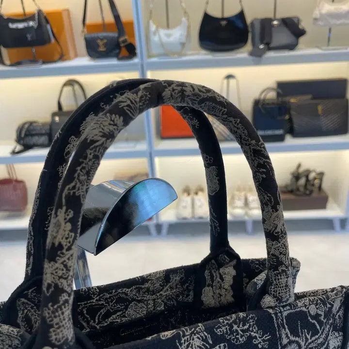 [BUNJANG] Dior Book Tote Newsmole Bag / [정품] 디올 북토트 뉴스몰 백