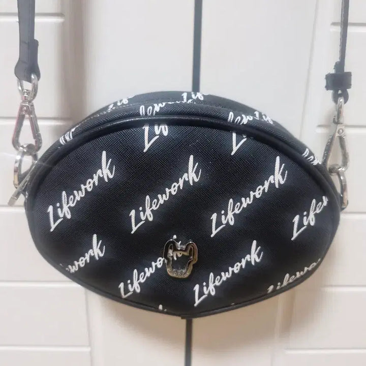 [BUNJANG] LifeWork Mini Crossbody Bag / (새상품)라이프워크 크로스백(헤지스루이까또즈제이에스티나MCM라코스테빈폴