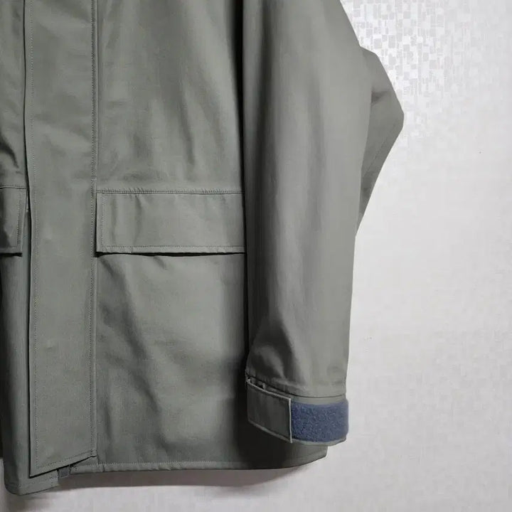 [BUNJANG] L Brochure Windbreaker Jacket / [L] 브로슈어 BROCHURE / 바람막이 윈드 브레이커 자켓