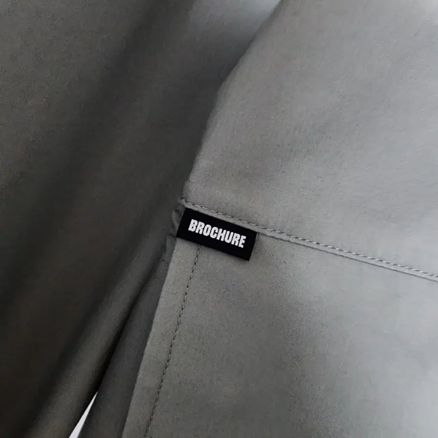 [BUNJANG] L Brochure Windbreaker Jacket / [L] 브로슈어 BROCHURE / 바람막이 윈드 브레이커 자켓