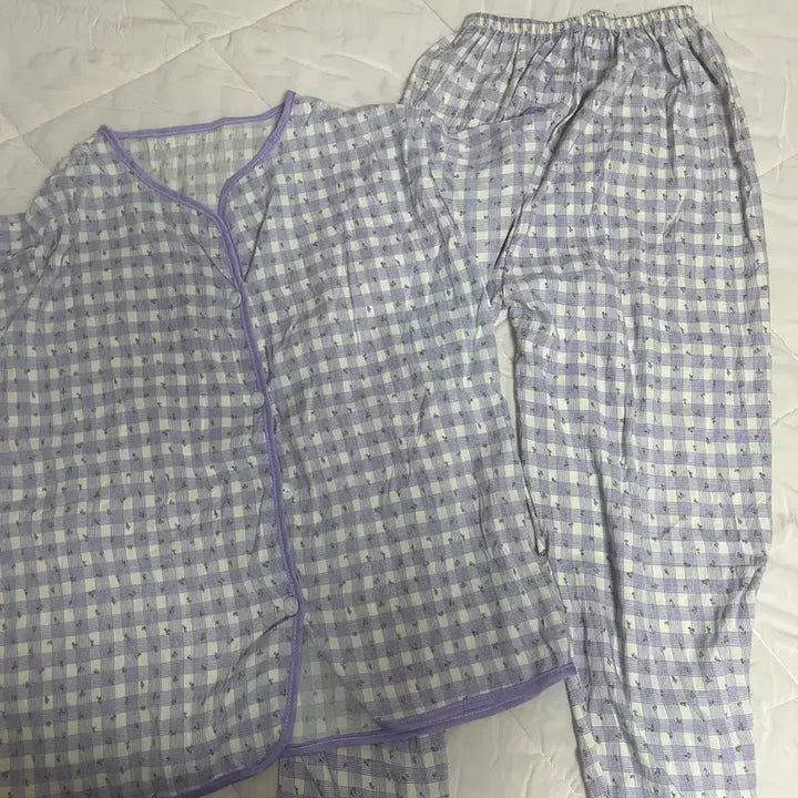 [BUNJANG] 3-Piece Cherry Pajama Set (Short Sleeve Top / Shorts / Long Pants) / 3종 체리 잠옷 세트 ( 반팔 / 반바지 / 긴바지 )