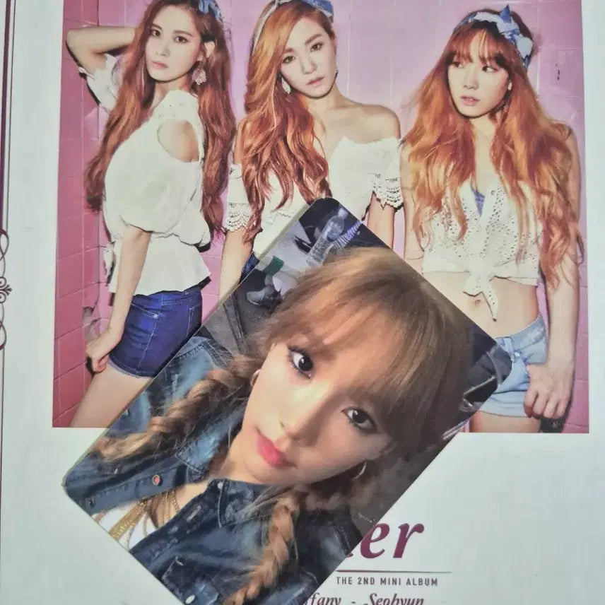 소녀시대 태티서 Holler 앨범 (태연 포토카드) 판매합니다.