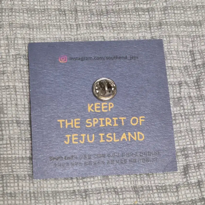 [BUNJANG] Jeju Island Orca Metal Badge / 제주도 기념품 범고래 금속뱃지 미사용