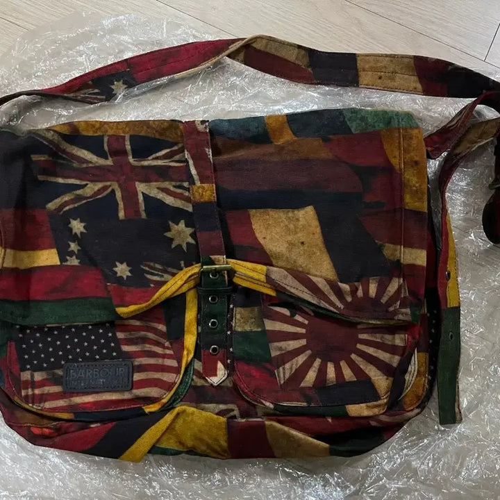 [BUNJANG] Barbour International Wax Cotton Crossbody Bag / 바버 인터내셔널 크로스백