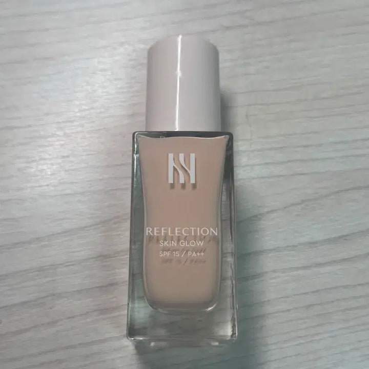 [BUNJANG] Hera Glow Foundation 21C1 Rose Vanilla / 헤라 글로우 파운데이션 21C1 로즈바닐라