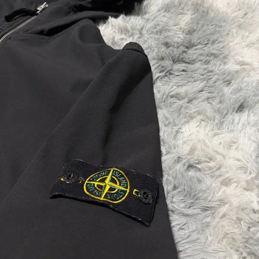 [BUNJANG] Stone Island Soft Shell Jacket (L) / 스톤아일랜드 소프트쉘 {size L}