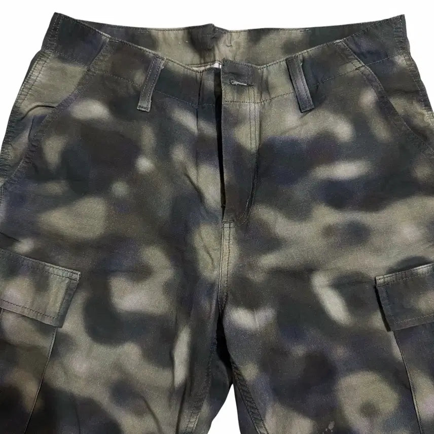[SOLD OUT] Carhartt WIP 립스탑 카모 쇼츠