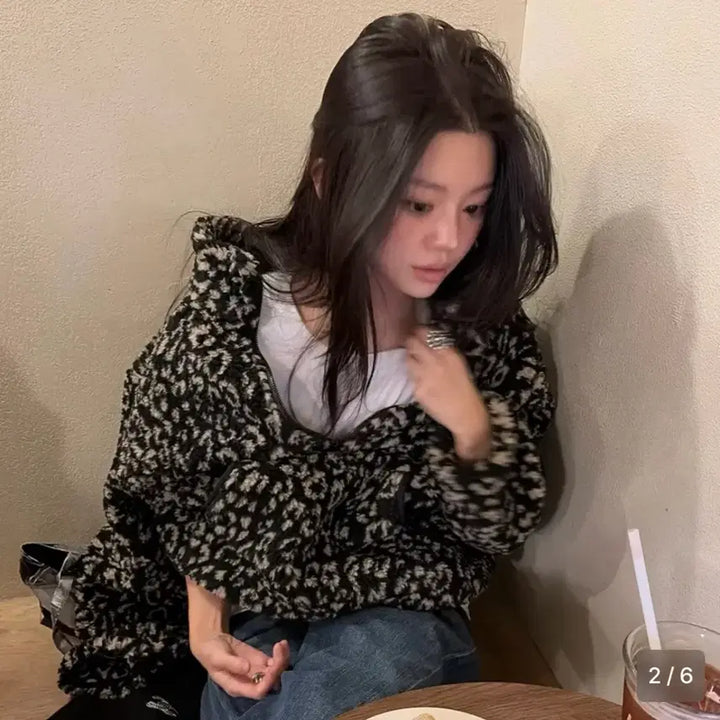 [BUNJANG] JunJunSpace Sherling Leopard Half Zip-up (M) / 준준스페이스 시어링 호피 하프집업 m