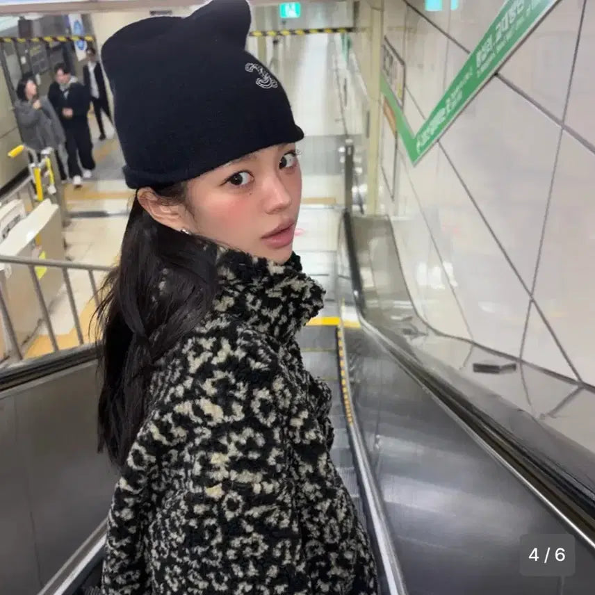 [BUNJANG] JunJunSpace Sherling Leopard Half Zip-up (M) / 준준스페이스 시어링 호피 하프집업 m