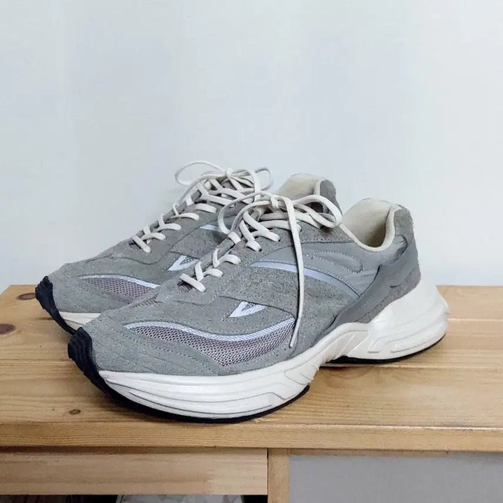 [BUNJANG] ISO Accumix Dove Sneakers / 270)이소 아큐믹 도브 스니커즈 1회착화