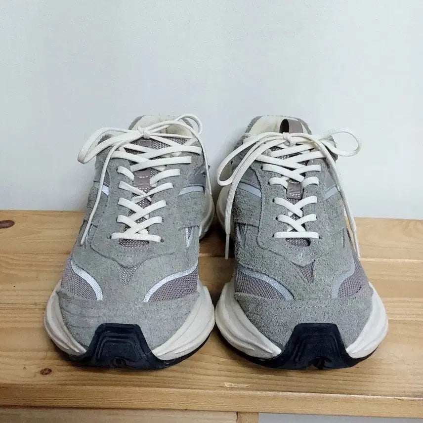 [BUNJANG] ISO Accumix Dove Sneakers / 270)이소 아큐믹 도브 스니커즈 1회착화
