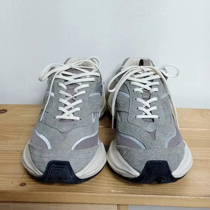 [BUNJANG] ISO Accumix Dove Sneakers / 270)이소 아큐믹 도브 스니커즈 1회착화